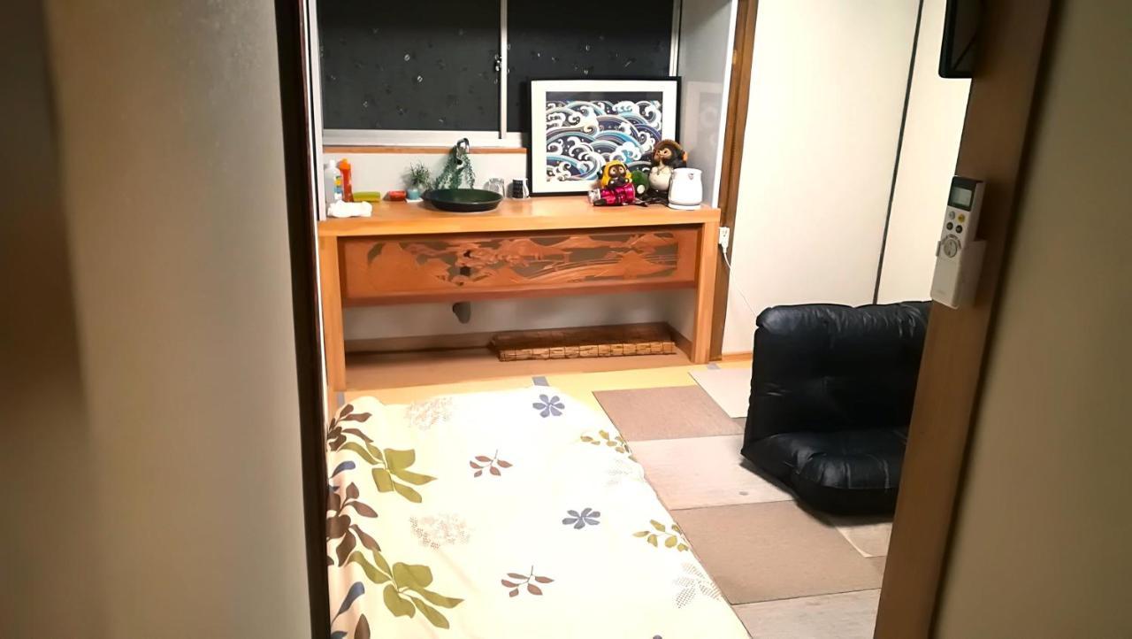 Guesthouse Oasis Осака Екстер'єр фото